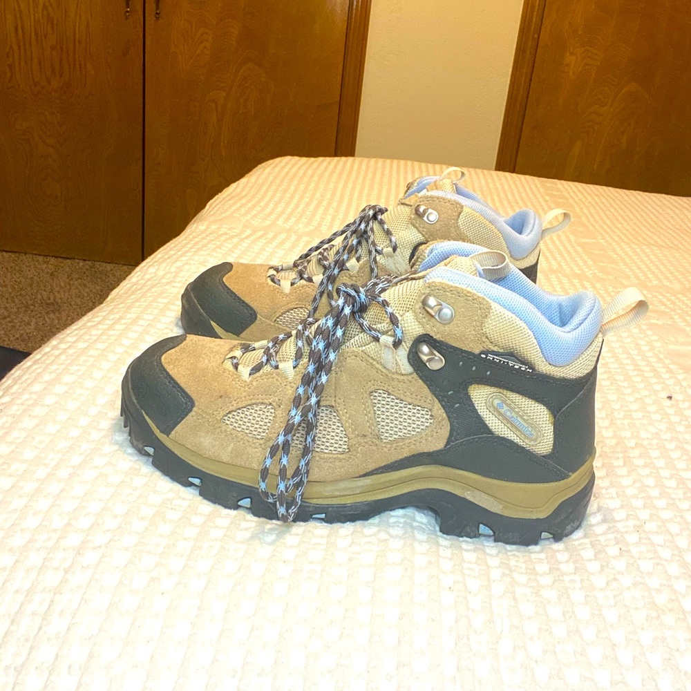 Columbia boots